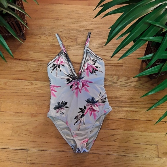 O'Neill Other - NWOT O'Neill One Piece Floral Print Swimsuit